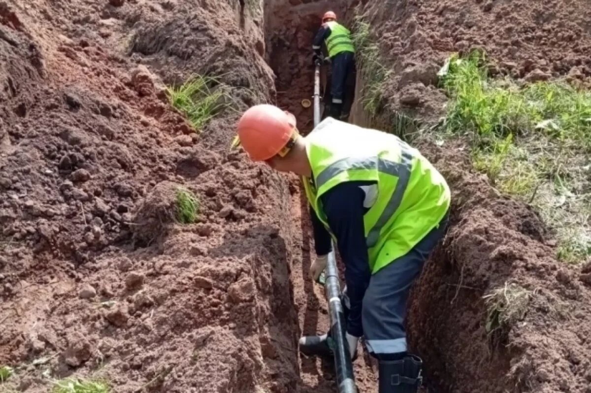    Инженерные сети перекладывают с помощью горизонтального бурения.