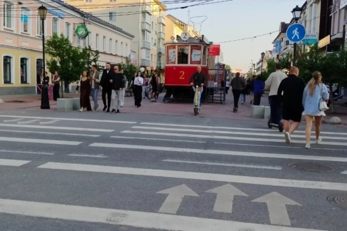    "Тверской Арбат" - улица Трёхсвятская.
