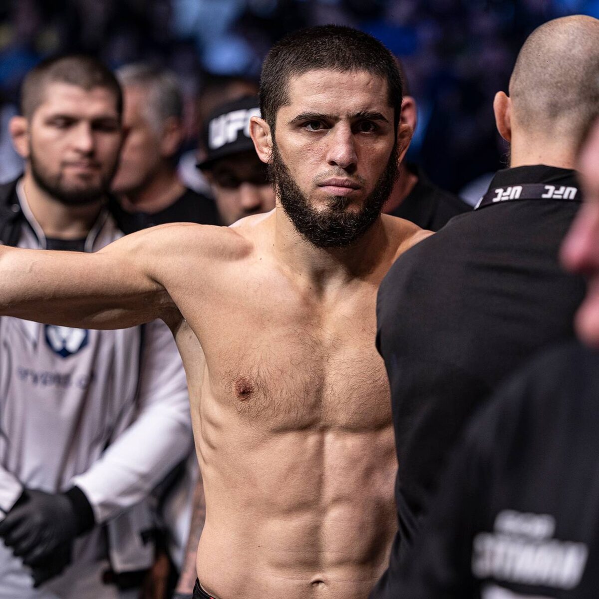 Ислам Махачев