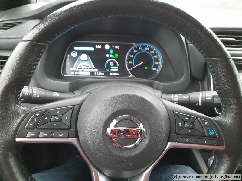 За рулём Nissan Leaf второго поколения