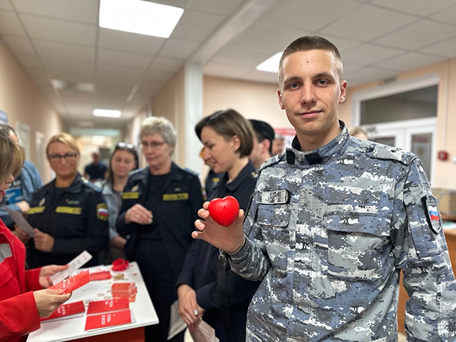14 литров крови сдали тверские судебные приставы. Помогли