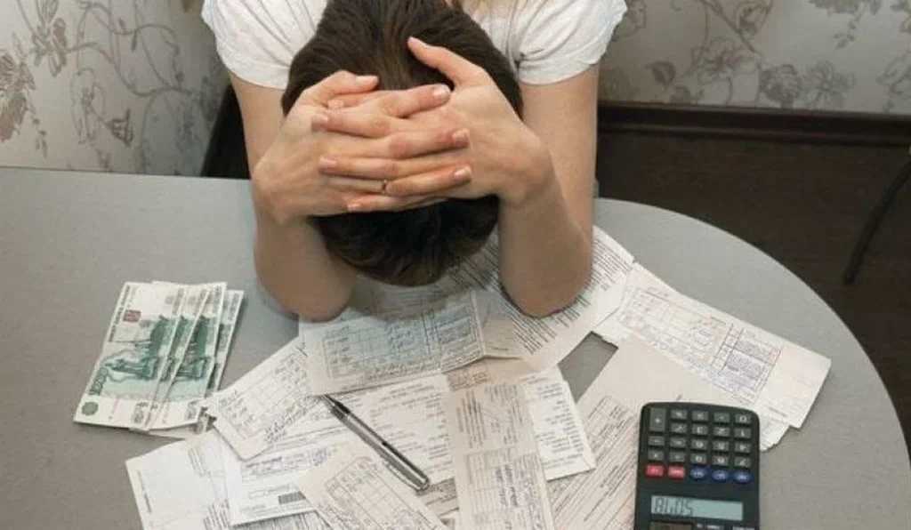 Россияне в долгах, как в шелках