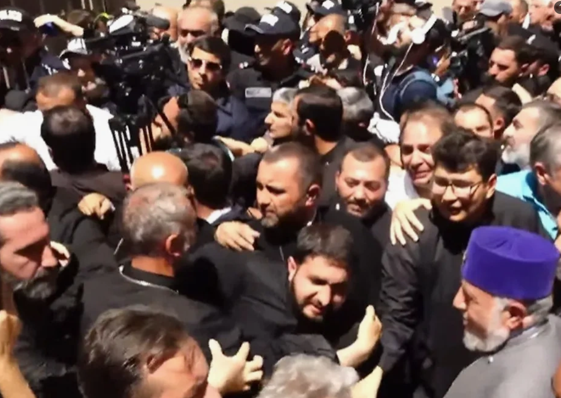    «По новейшей западной моде». Пашинян зачищает Армению от оппозиции