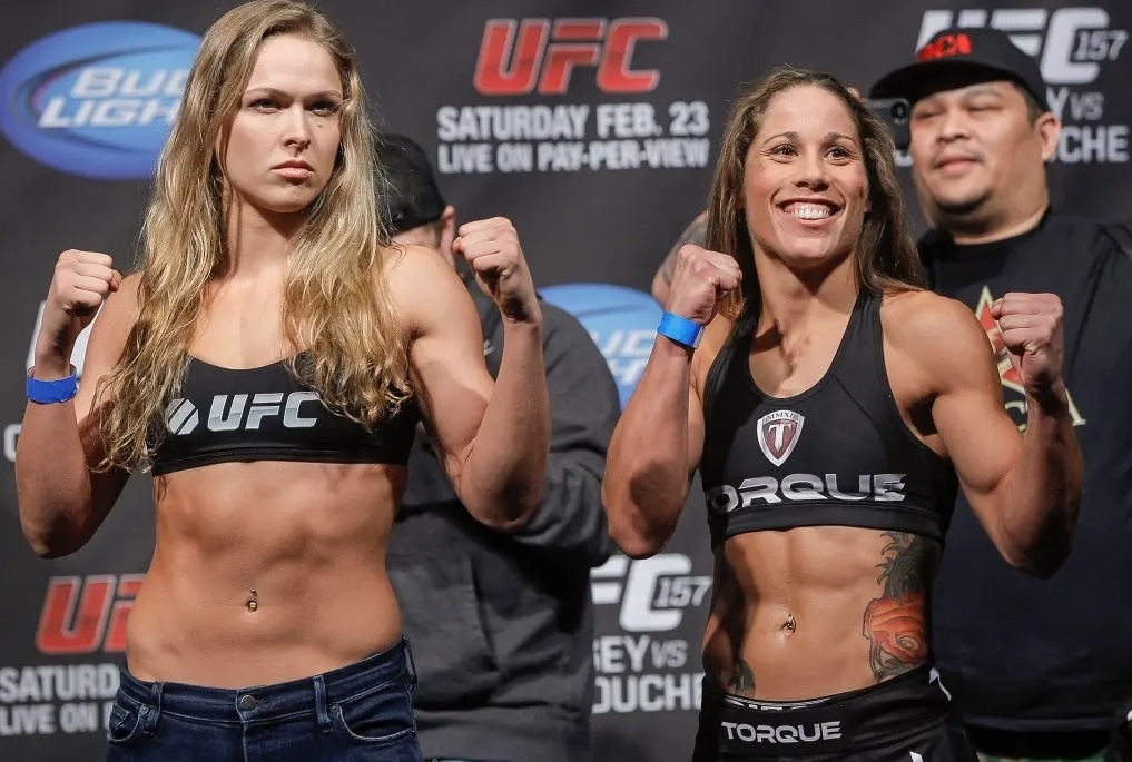 Битва взглядов UFC: Эволюция Женского “Stare Down” – от сдержанной конкуренции до зрелищного противостояния в октагоне