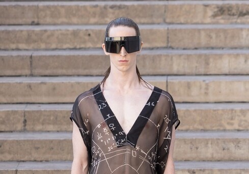 Рептилоиды, признавайтесь, это ваш самый любимый дизайнер?! (Смотрим показ Rick Owens и шибко завидуем инопланетянам)