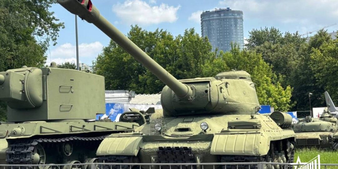 Гроза немецкой бронетехники: танк ИС-2