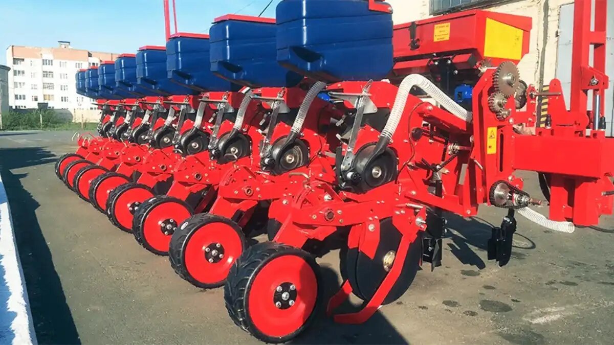 Фото: belta.by / БЕЛТА (фото предоставлено «Мозырьтехсервис»)
Сеялка, выпускаемая на площадке «Мозырьтехсервис» (фото иллюстративное)