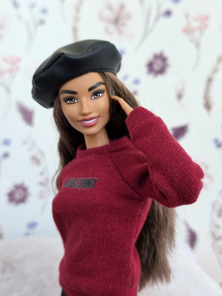 Причём он ей так понравился, что она отказалась его снимать до конца съёмки.