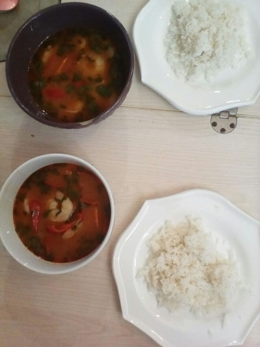 Допускается также перемешивание риса с супом при употреблении