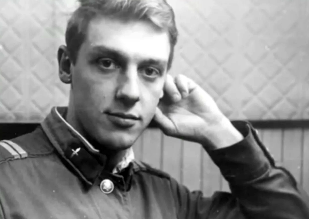 Александр в армии