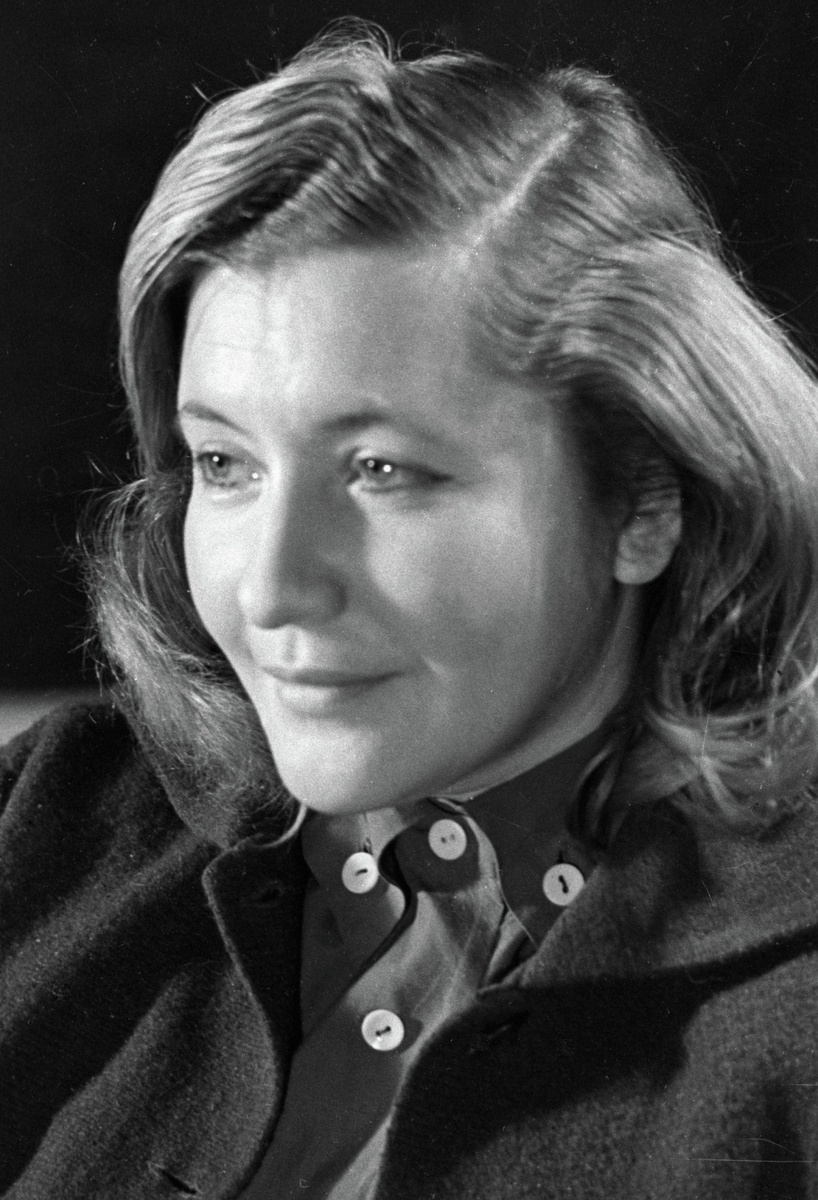 Юлия Друнина.