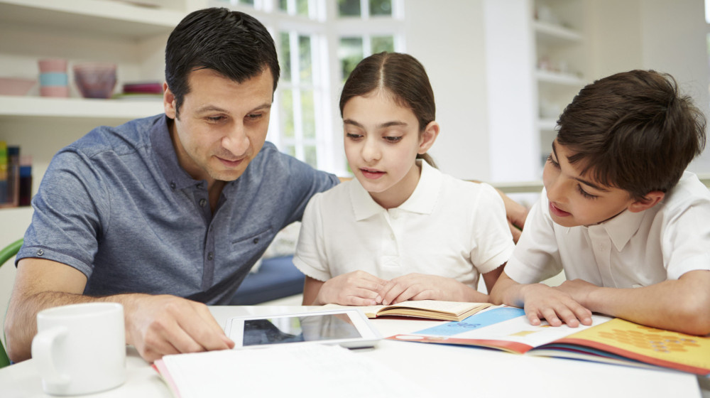    Почему дети смотрят Shorts вместо уроков