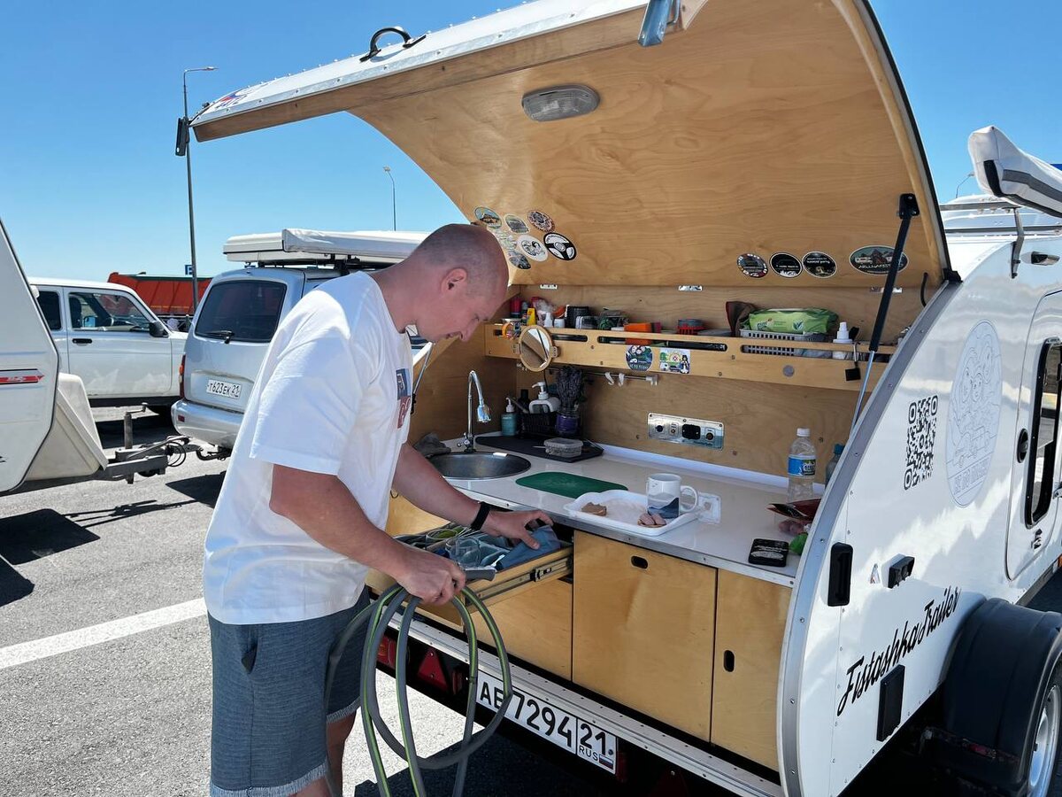 Автозаправочный комплекс на трассе «Таврида» с площадкой для автокемперов // Фото: пресс-служба Министерства курортов и туризма Крыма