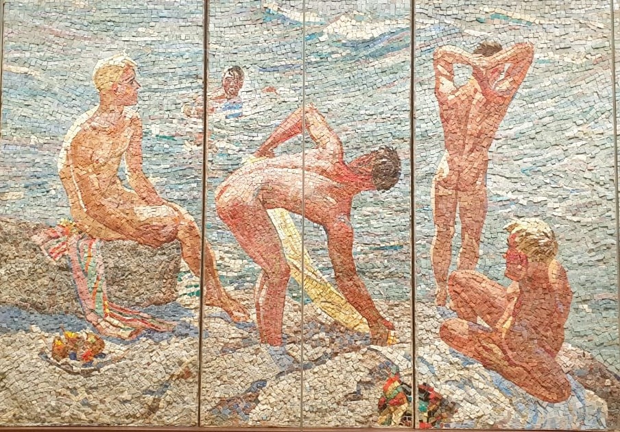 Дейнека А.А. Хорошее утро. Триптих. 1959-1960 смальта, пластик, металл, мозаика