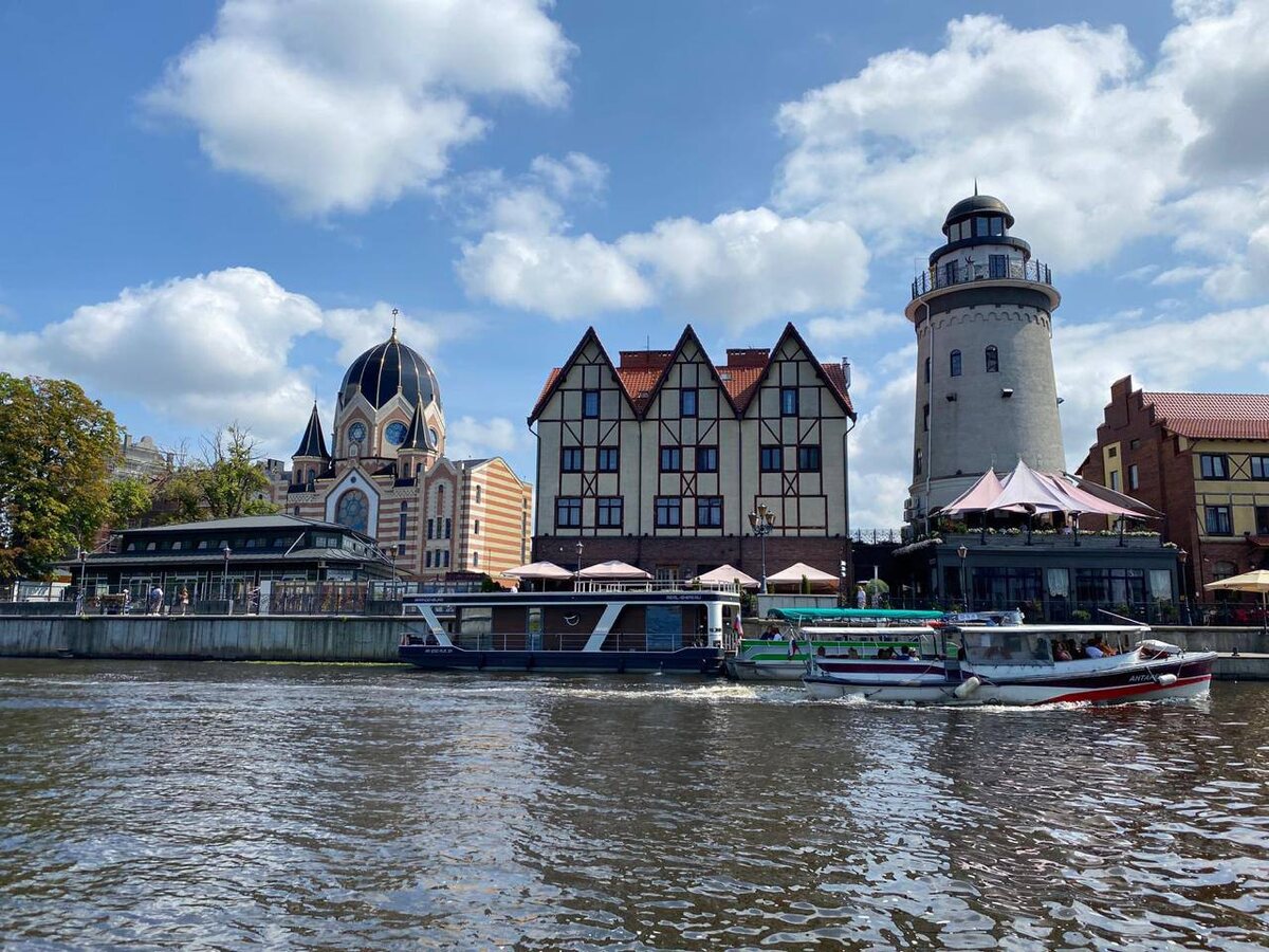 Улочки Калининграда с воды.