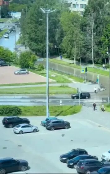    Фото: скриншот видео из Telegram-канала «Мегаполис | ДТП и ЧП | Санкт-Петербург | Питер»