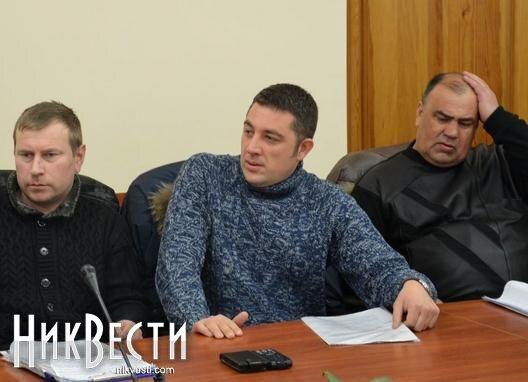 Тистол высказывет нашу позицию в горисполкоме.