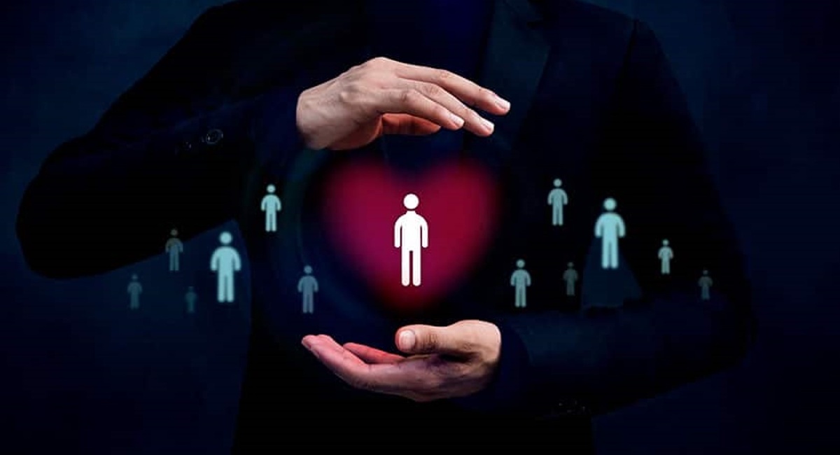 Идеальный терапевт — тот, кто держит ваши переживания бережно, но не притворяется, что знает их лучше вас.