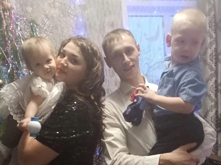 Айрат Ниясов с женой и детьмиФото: Из личного архива