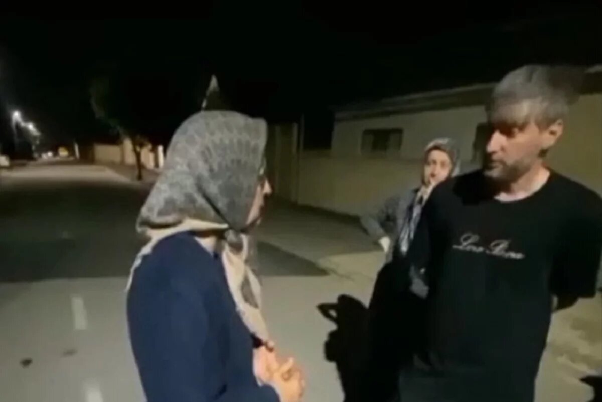    Женщина разговаривала агрессивно, поэтому соседи чуть не вызвали полицию.