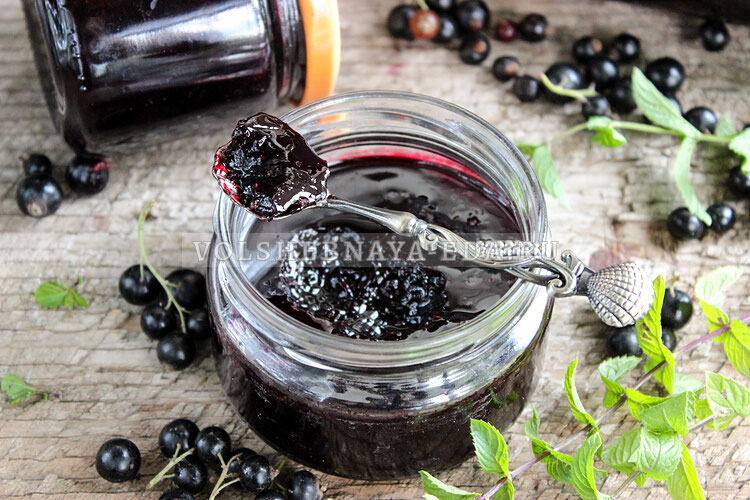 Простой рецепт джема из черной смородины на зиму