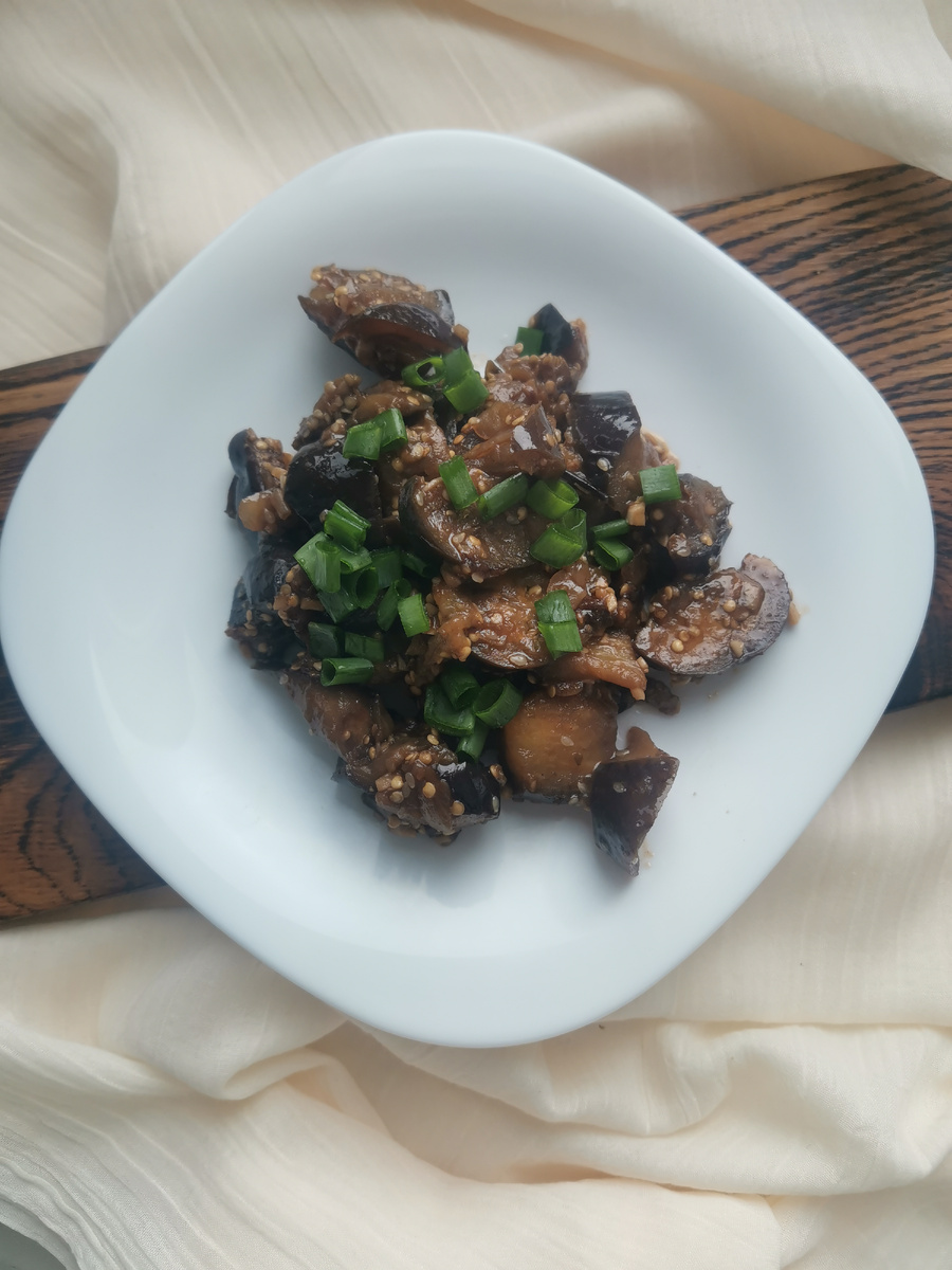 Сочные баклажаны в соевом соусе в корейском стиле