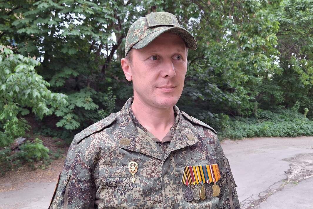 Сергей с позывным Борода — огнеметчик 1-й Славянской бригады 51-й Донецкой армии Южного военного округа
Фото: ИЗВЕСТИЯ/Дмитрий Астрахань