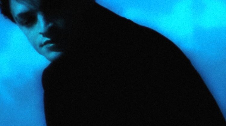 Оскар прославился благодаря песне и клипу "Между мной и тобой"