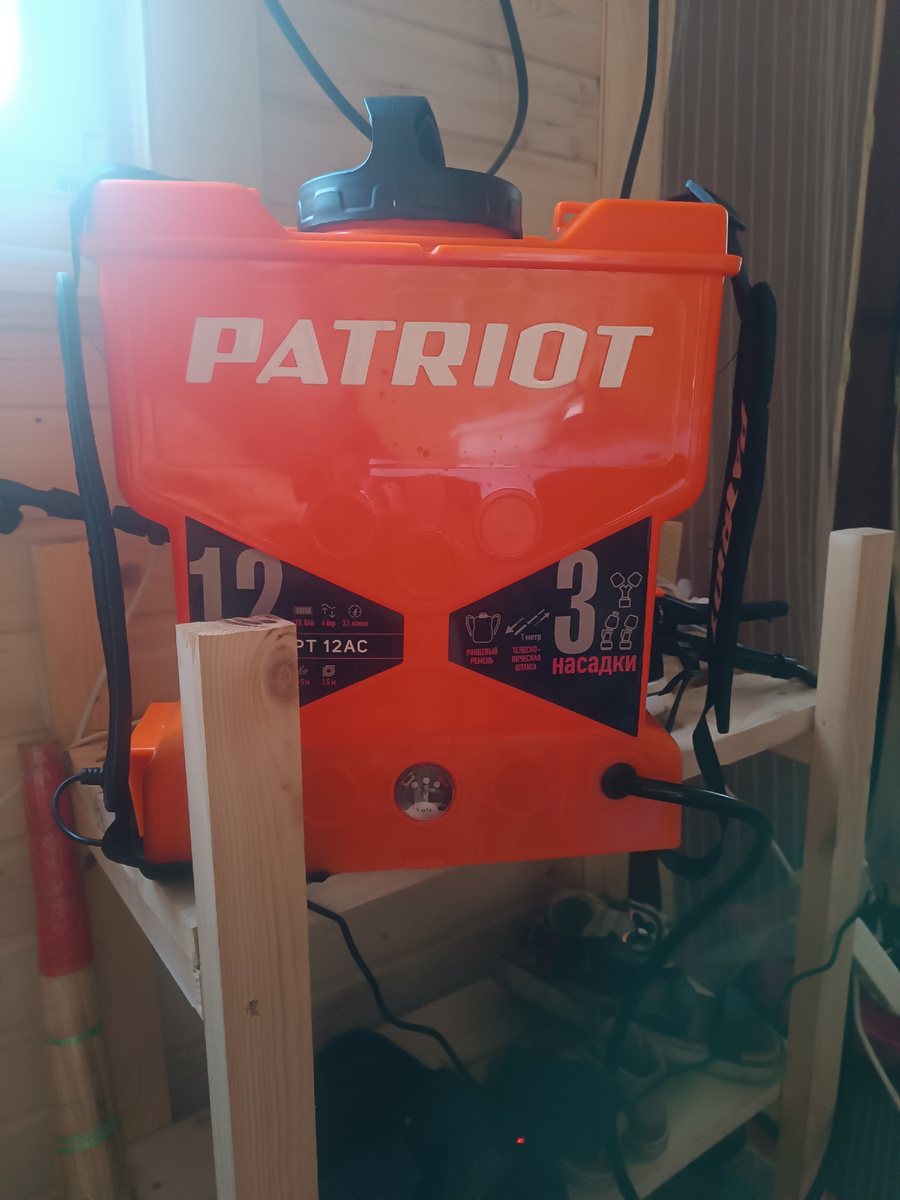 Агрегат отдыхает на зарядке 