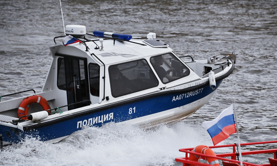 Выпавший из катера в Химках 5-летний мальчик погиб: очевидцы рассказали о странном поведении отца