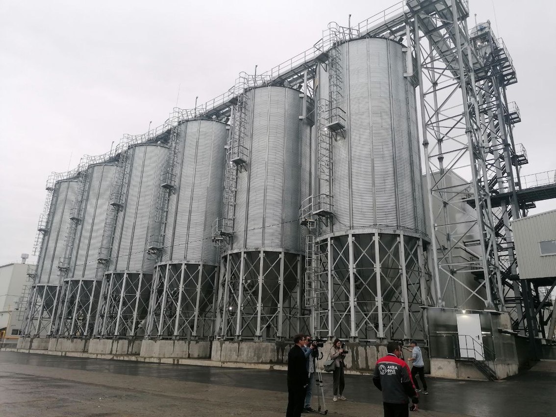 Завод по производству кормов для рыб «Аква Фид». 