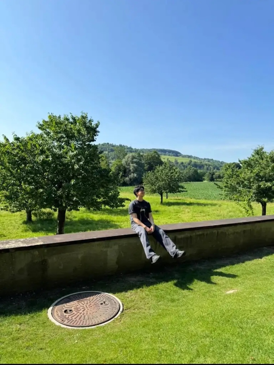 Олицетворенный намджунизм! Ещё одна, теперь уже любимая, фотография. Эх, не зря ждала из армии! 