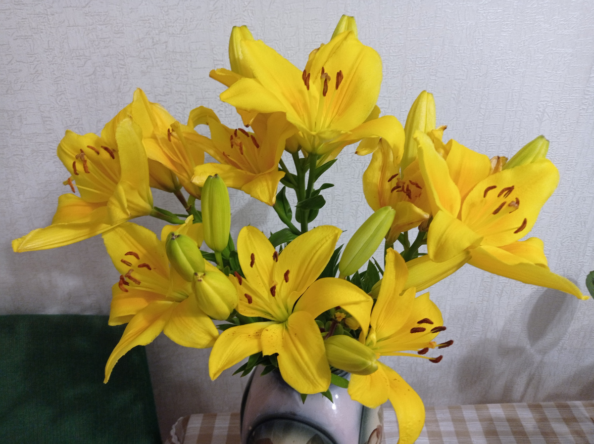 Букет жёлтых лилий. Фото из личного архива