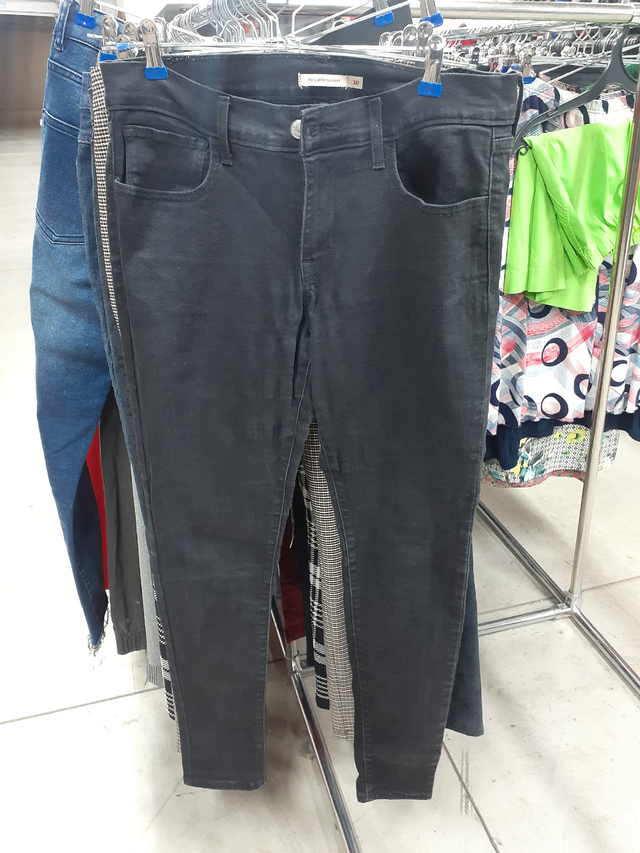 Джинсы Levi's