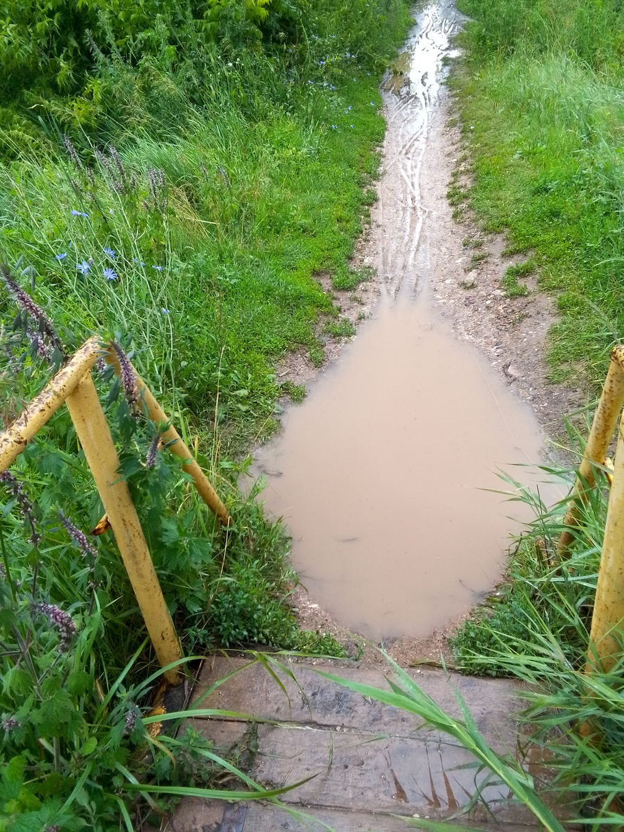 А если прыгнуть сразу двумя ногами?