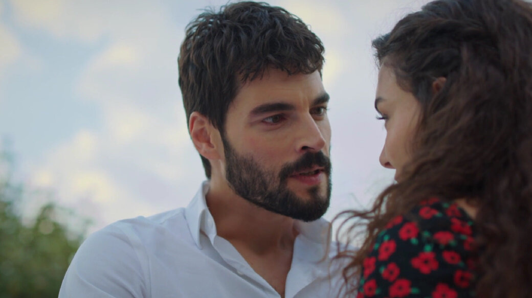 кадр из турецкого сериала "ветреный", яндекс фото