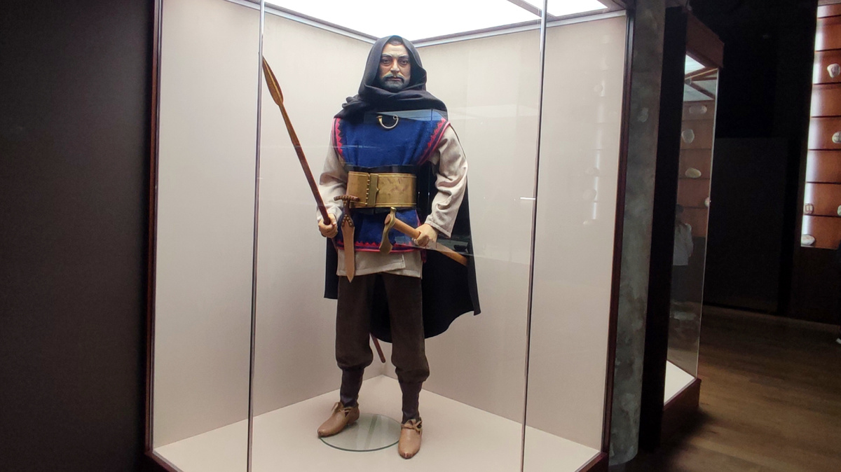 Мужской национальный костюм кобанской культуры. Листайте галерею и ознакомьтесь с некоторыми экспонатами музея РСО-Алания