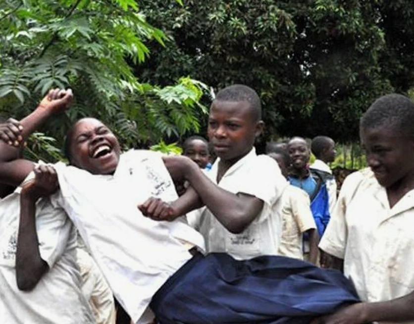 Эпидемия смеха