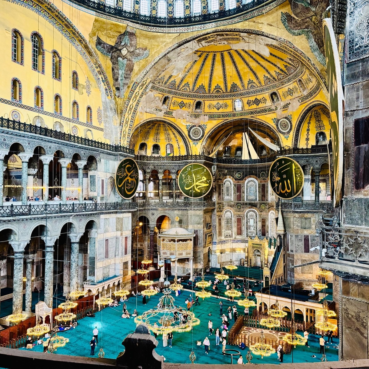 Мечеть Айя-София, вид внутри