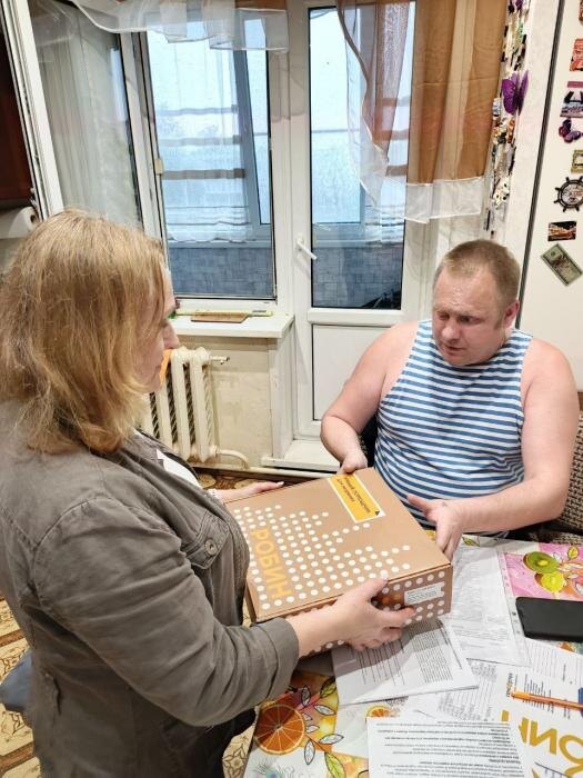 Псковский ветеран СВО получил смарт-трость для ориентирования в пространстве
Фото: филиал фонда «Защитники Отечества» в Псковской области