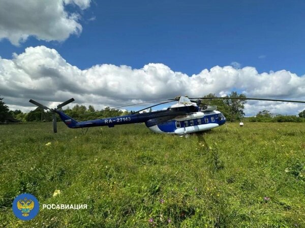Вертолёт Ми-8П в Тверской области. Обложка © Telegram / Росавиация