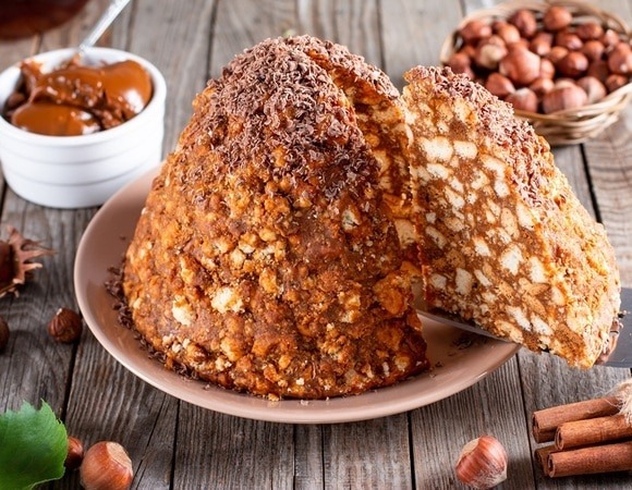 "Вкус потрясающий": настоящий торт "Муравейник" готовят по рецепту из СССР