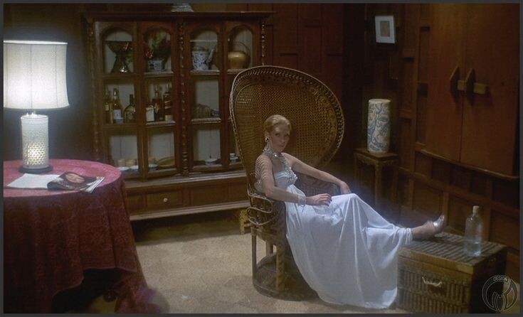 Кадр фильма "Эммануэль"