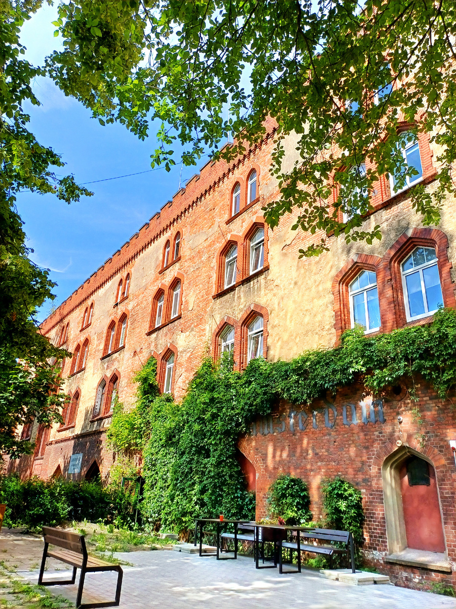 Казарма 'Кронпринц". Здание, где находится музей