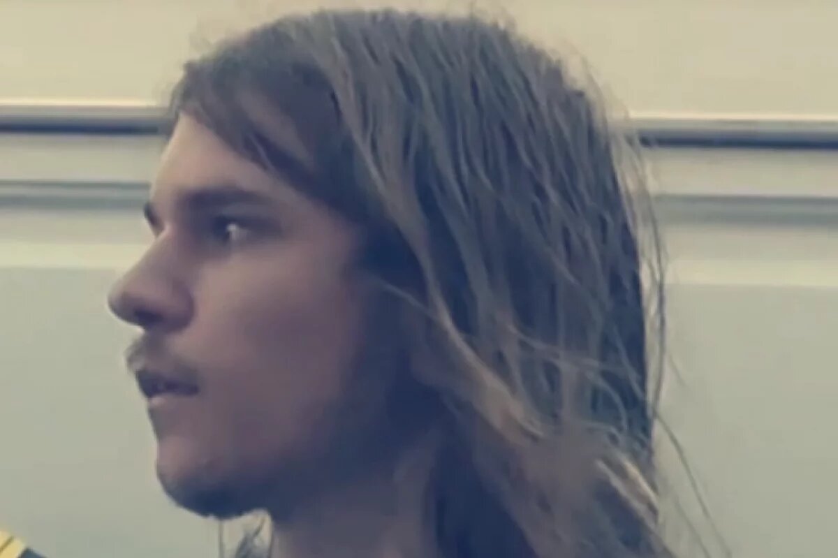    Павел Селюн родился в 1990 году в Минской области.