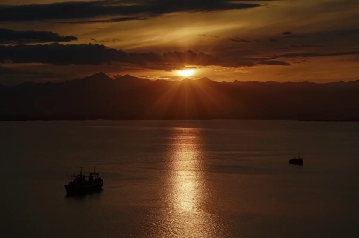    В Авачинской бухте возобновили движение маломерных судов с 6 до 23 часов