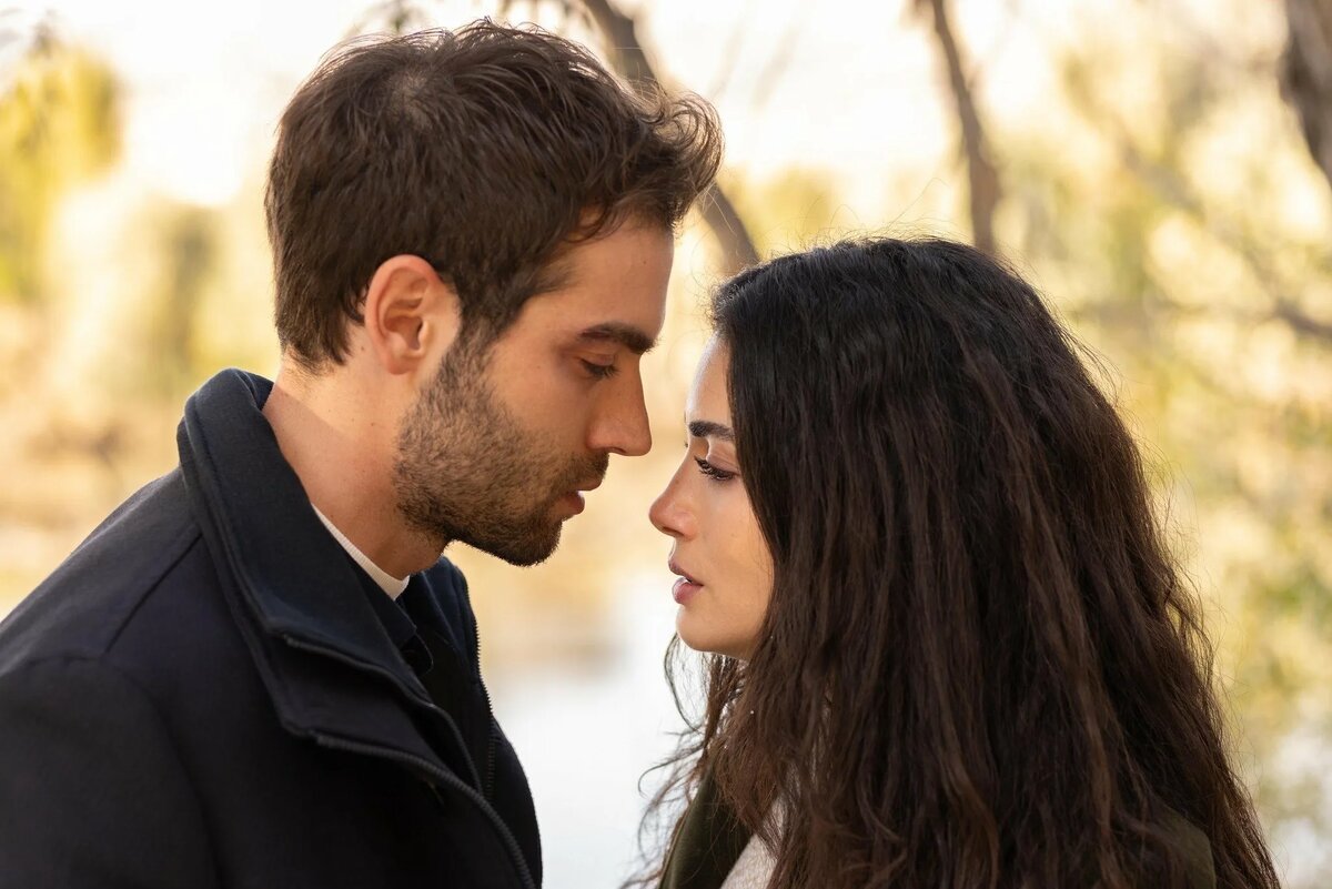 Кадр из сериала "Сапфир". Картинка из Интернета.