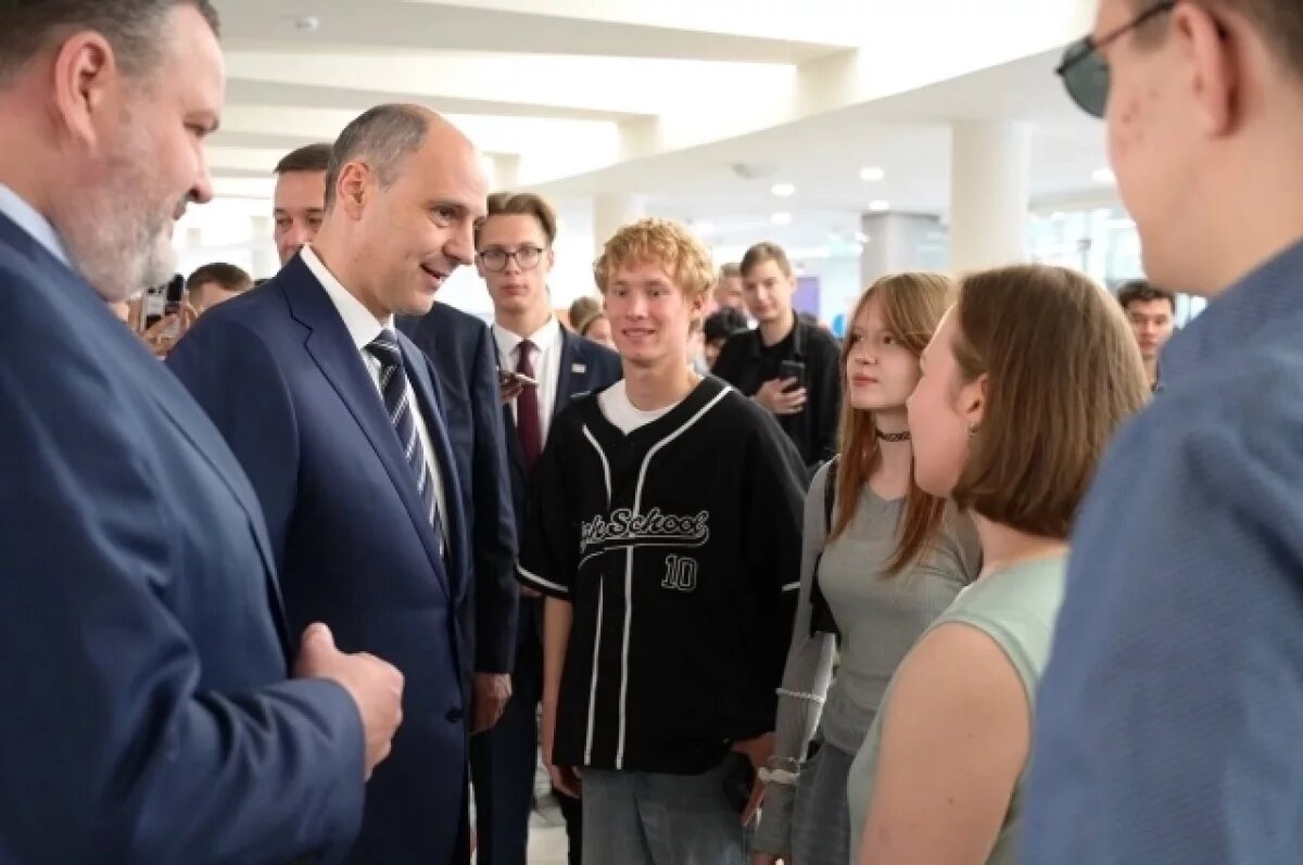    На Урале ярмарка трудоустройства объединила 500 работодателей