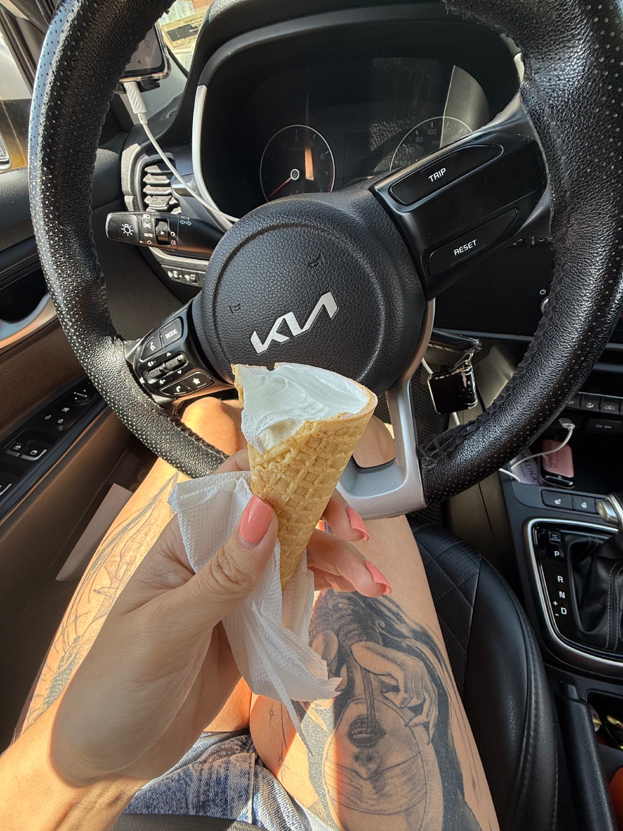 Не могу без мороженки 🥺