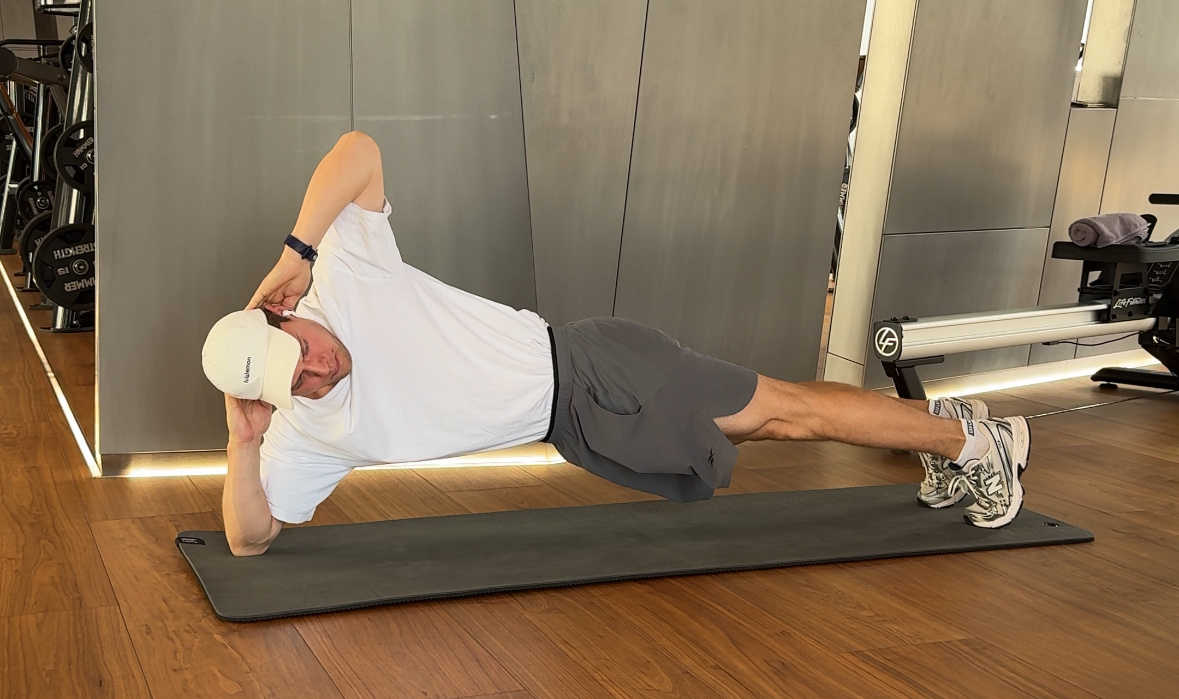 Вариация планки с вращением